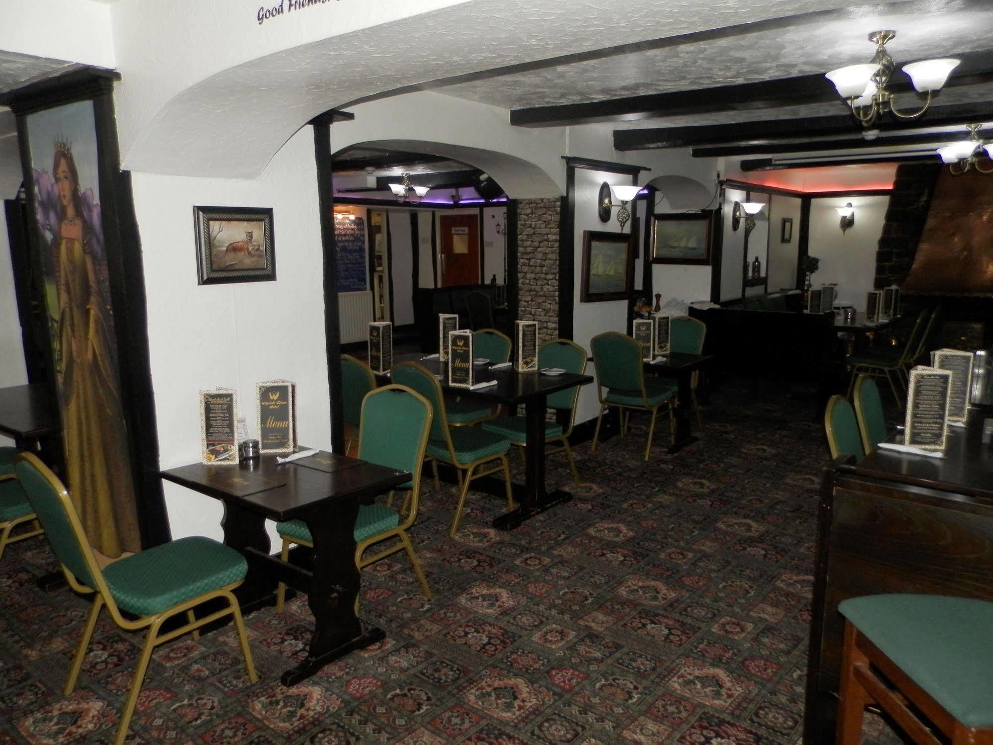 Wayside Cheer Hotel Castel Екстериор снимка